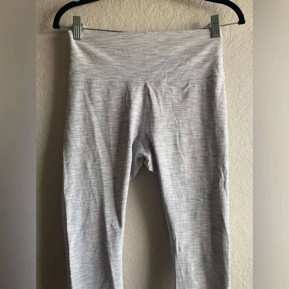 Lululemon Wunder Under High-Rise 7/8 Tight *Luxtreme 25" ~ Size 8 - Picture 6 of 10